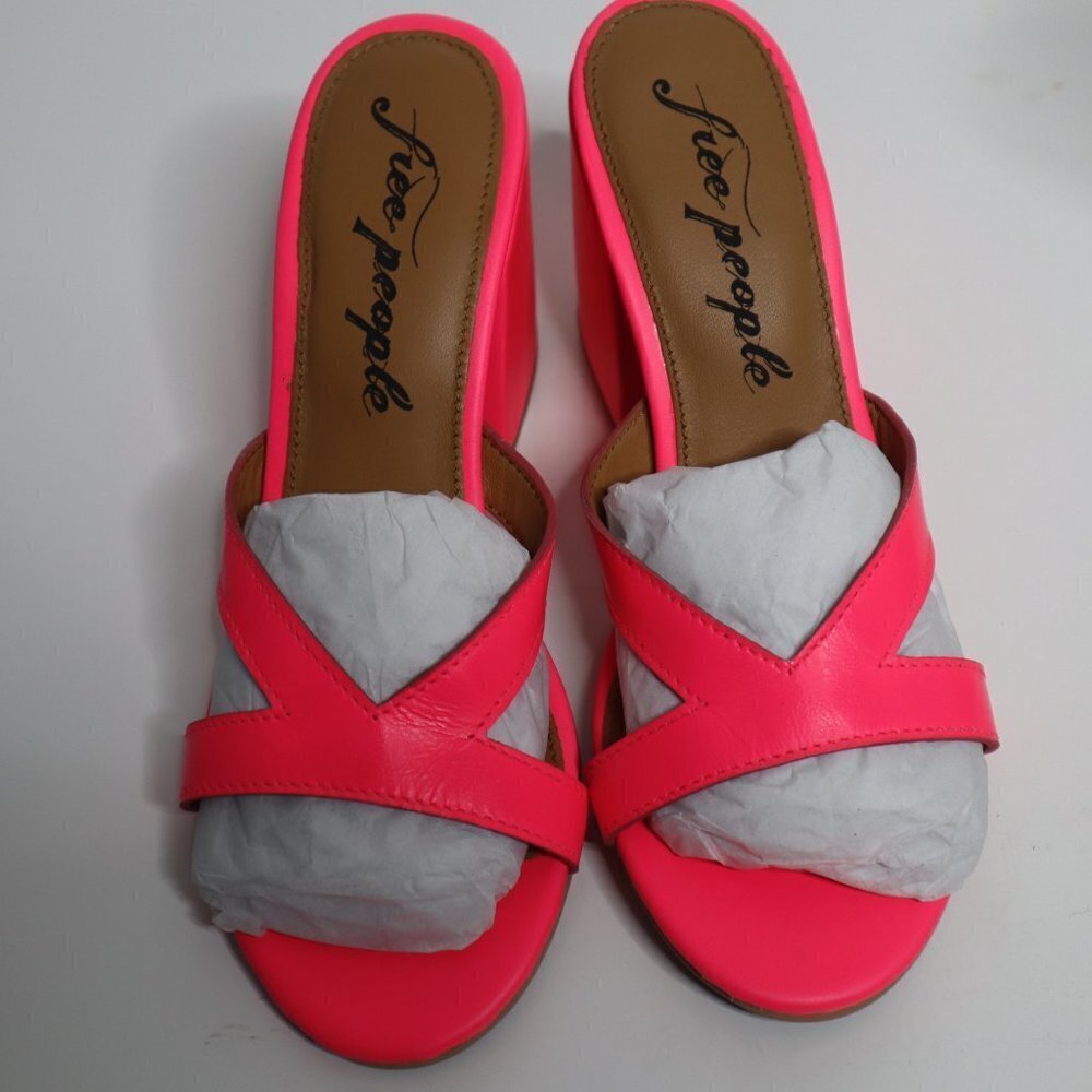 NEW  Free People Charlie Neon Pink V-Heel Sandals - Picture 3 of 9
